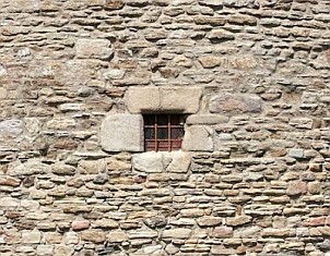 mur okno